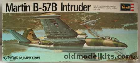 Revell 1/82 Martin B-57B Intruder Strategic Air Power Issue, H132 plastic model kit